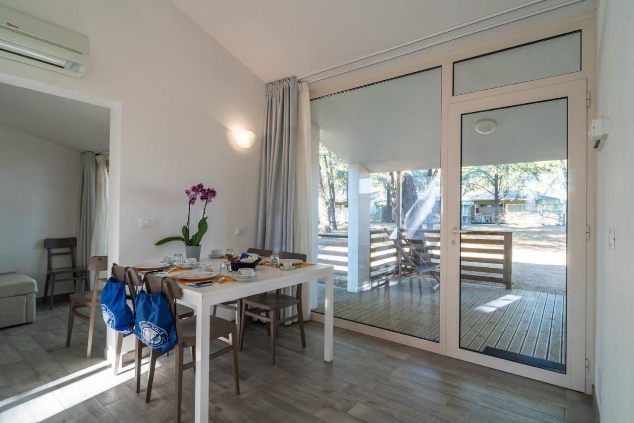 Club Del Sole Marina Julia Family Collection Hotell Exteriör bild