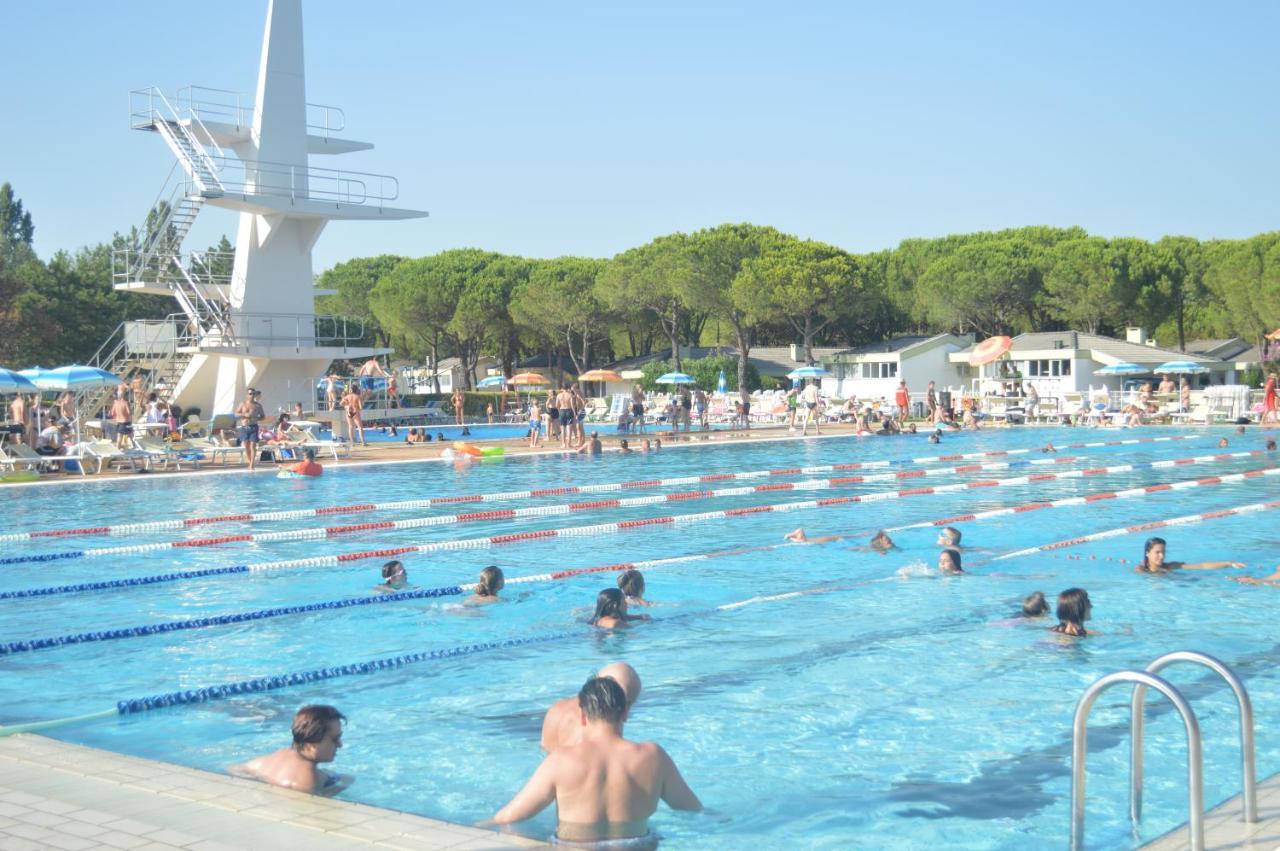 Club Del Sole Marina Julia Family Collection Hotell Exteriör bild