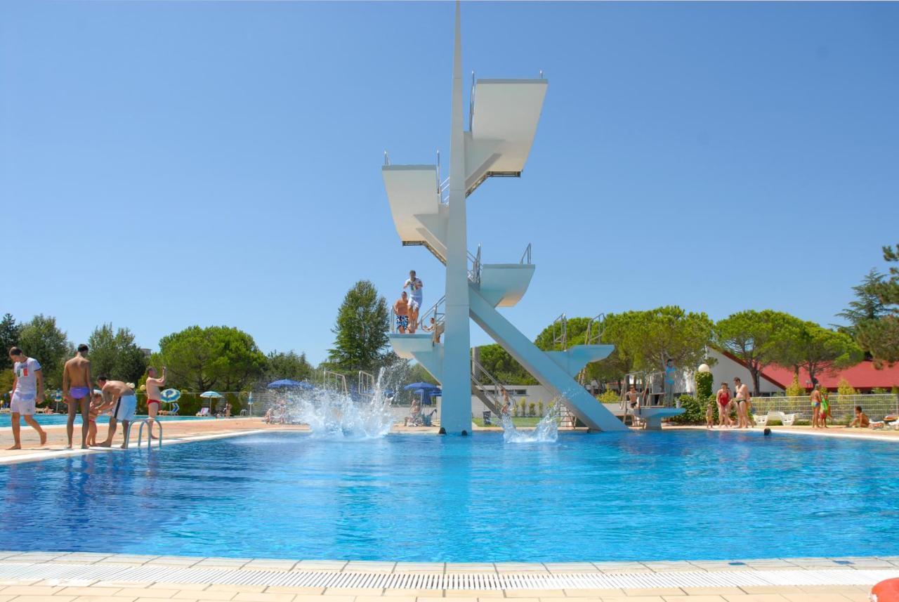 Club Del Sole Marina Julia Family Collection Hotell Exteriör bild